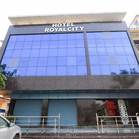 Oyo 6908 Hotel Royal City Azamgarh Exterior photo