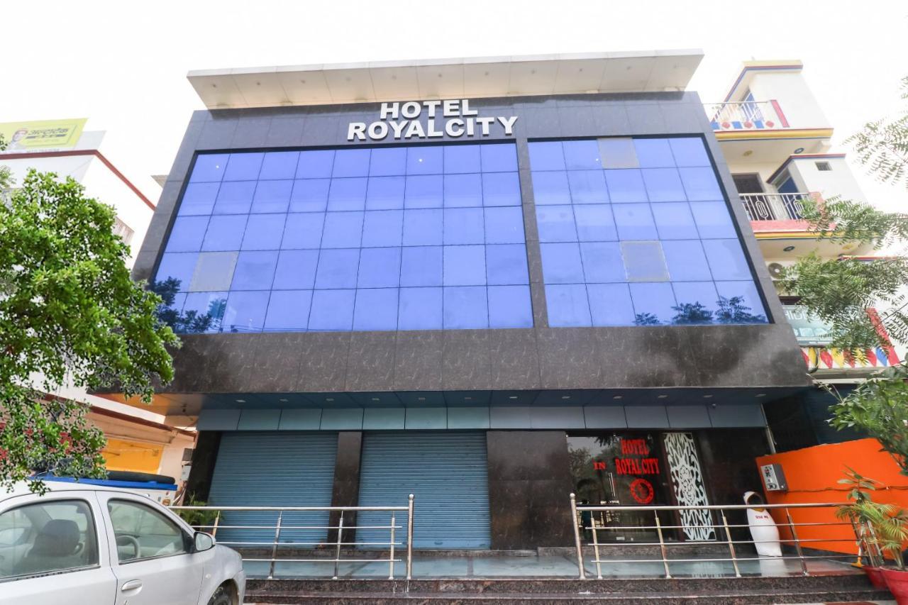 Oyo 6908 Hotel Royal City Azamgarh Exterior photo
