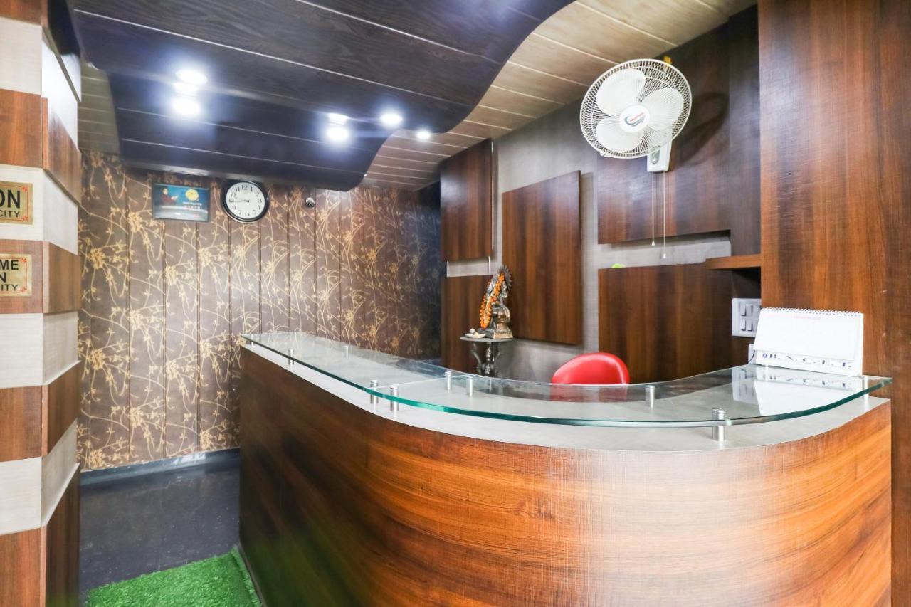 Oyo 6908 Hotel Royal City Azamgarh Exterior photo